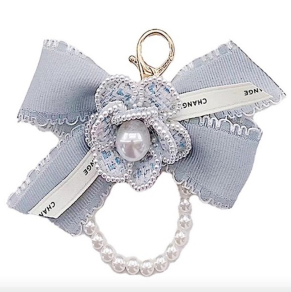 Fashion Bow Keychain with Pearl Detail (Blue 🩵)